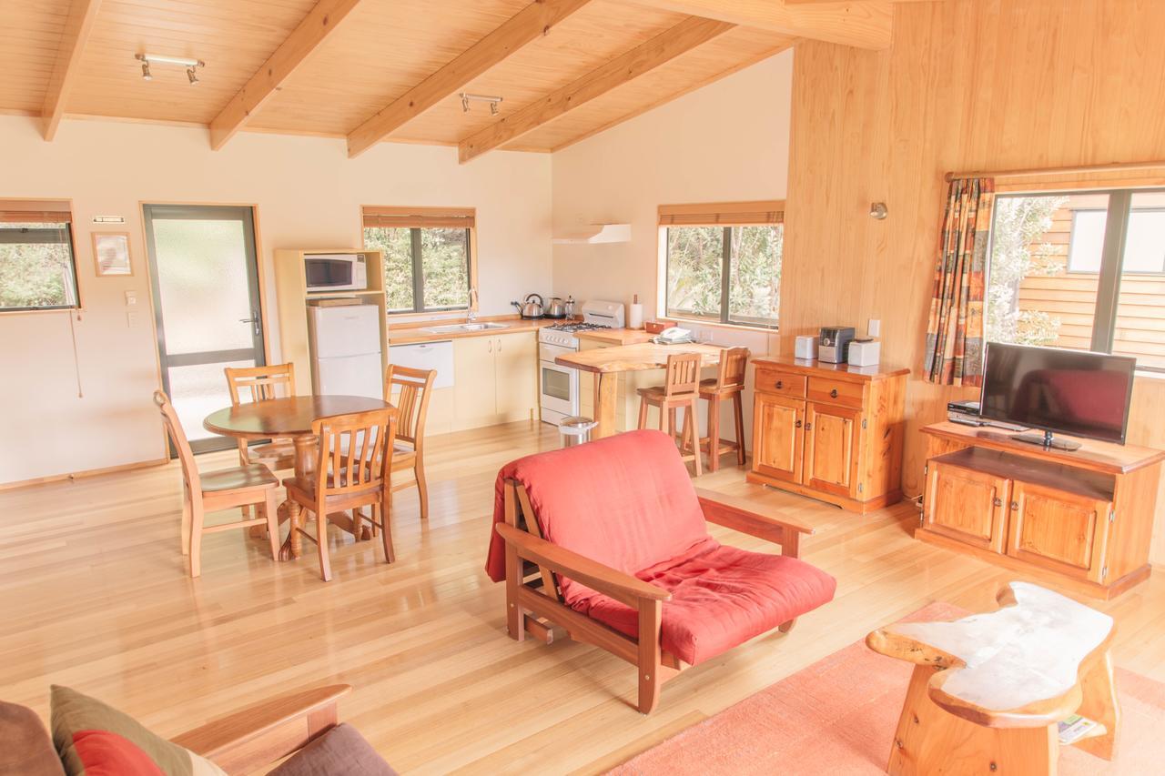 Tangiaro Retreat Βίλα Port Charles Εξωτερικό φωτογραφία